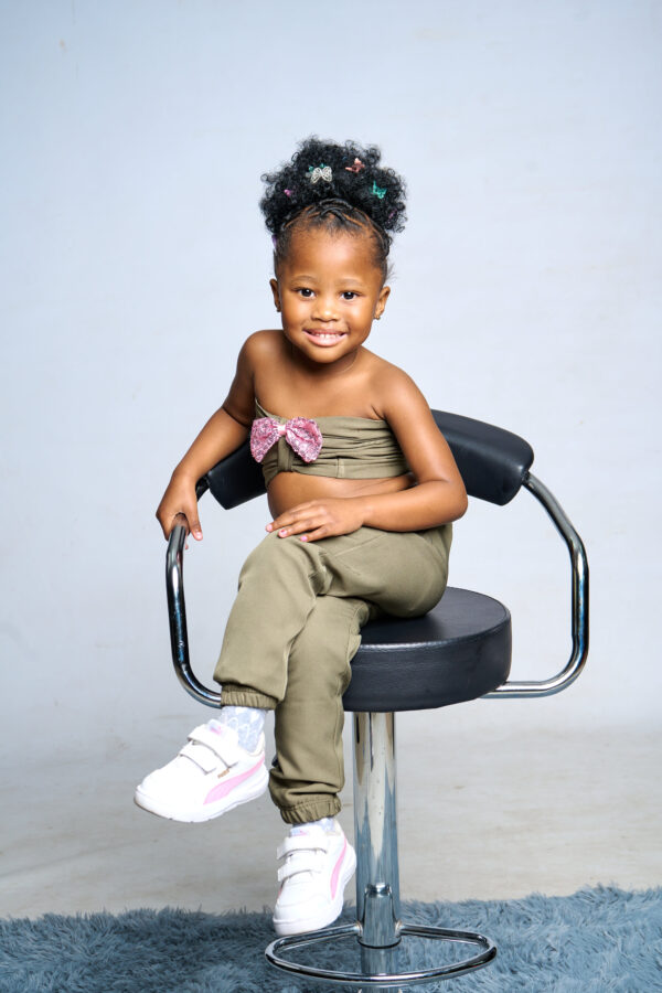 Sinisipho Molefe - Image 4