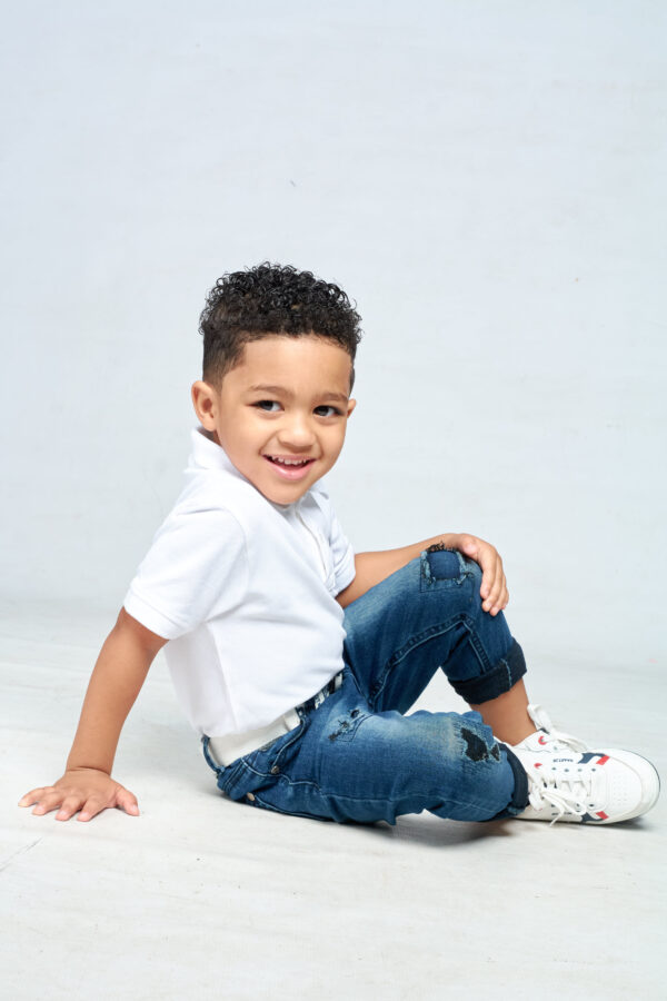 Levi Riberts - Image 2