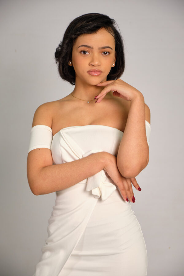 Gabriela Sauderson - Image 4